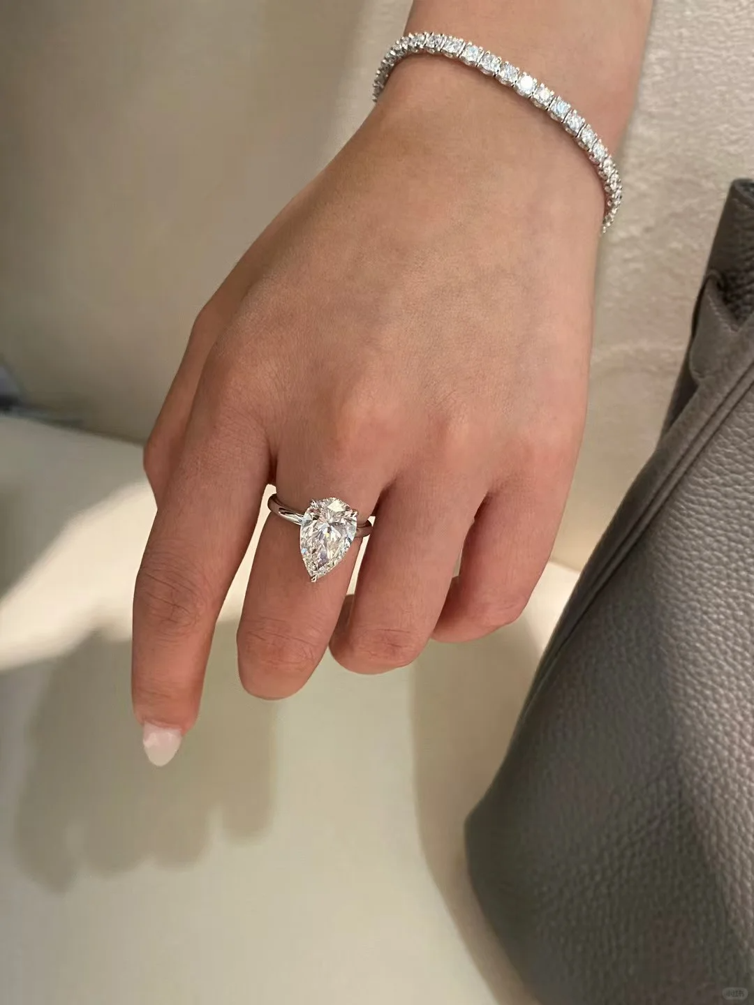 AEAW 14k White Gold Pear Cut 1 - Body Jewelry Vch 评论和价格