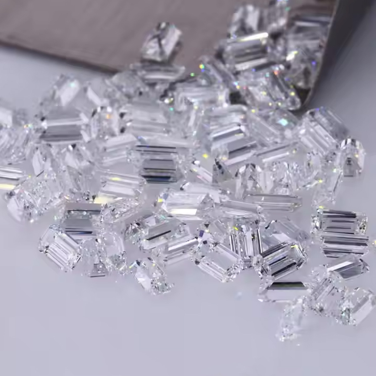 Emerald Cut Lab Grown Small Di - Body Jewelry Vch 评论和价格